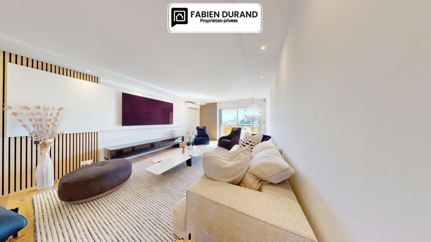 Appartement Unique à Frejus Plage 3 pièce(s) 70 m2 avec Garage Cave Parking