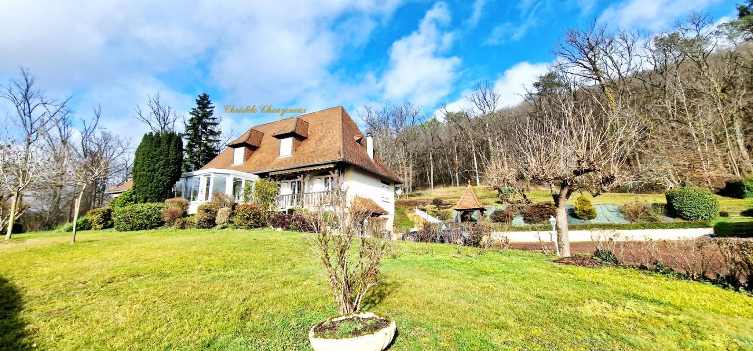 24120 Terrasson Lavilledieu : Grande Périgourdine avec parc de 2844m²