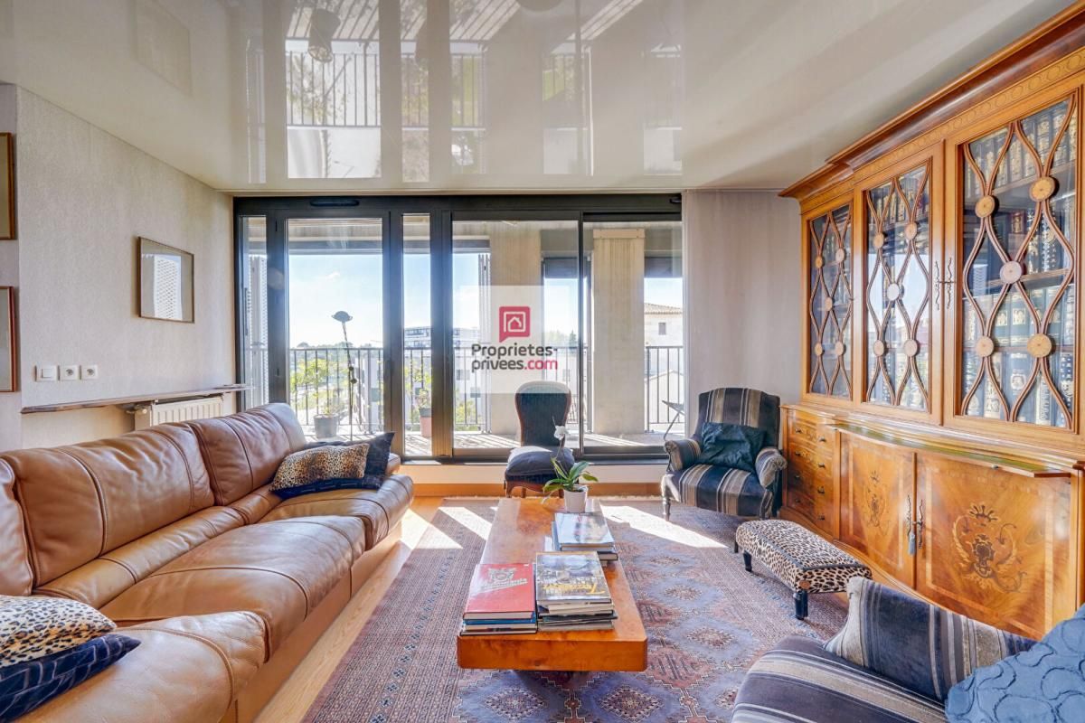 Dept 33 - Mérignac Hyper Centre - Appartement Duplex T4 de 101m2 - Loggia de 10m2 et parking Double en sous sol