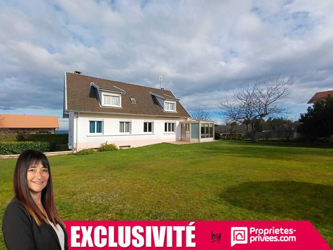 Maison Saint Martin d'Estreaux 9 pièce(s) 154 m2