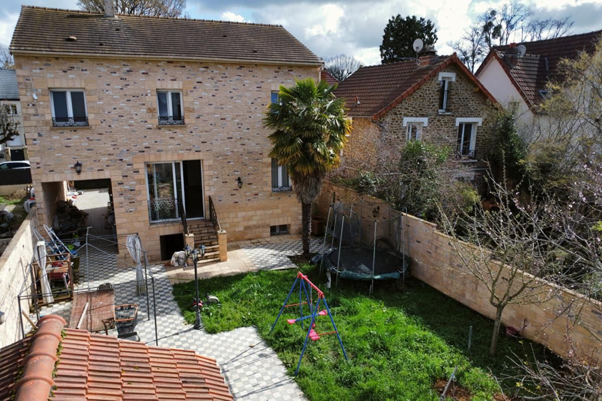 Maison Sainte-Geneviève-des-Bois 7 pièces 150 m²