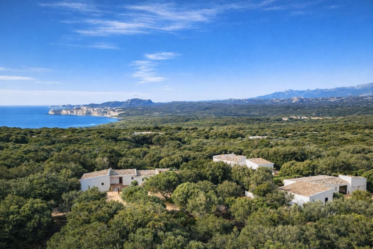 Un domaine de vacances entre mer et maquis à Bonifacio