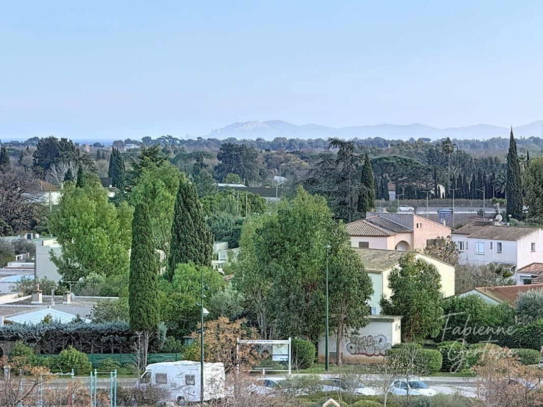 HYERES EST ! T3 de 84m2 avec cave et garage double