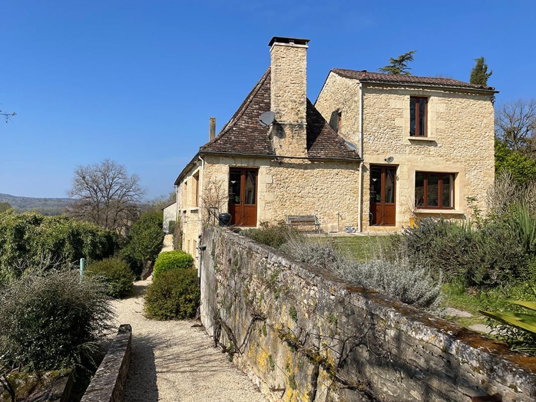 Propriété périgourdine élégante avec maison d'amis, pigeonnier/studio, piscine et jardin de 5 000 m²