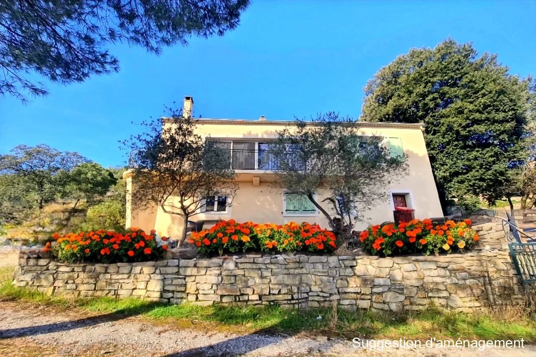 Gard - villa rénovée 2 appartements sur 5000m2 de terrain