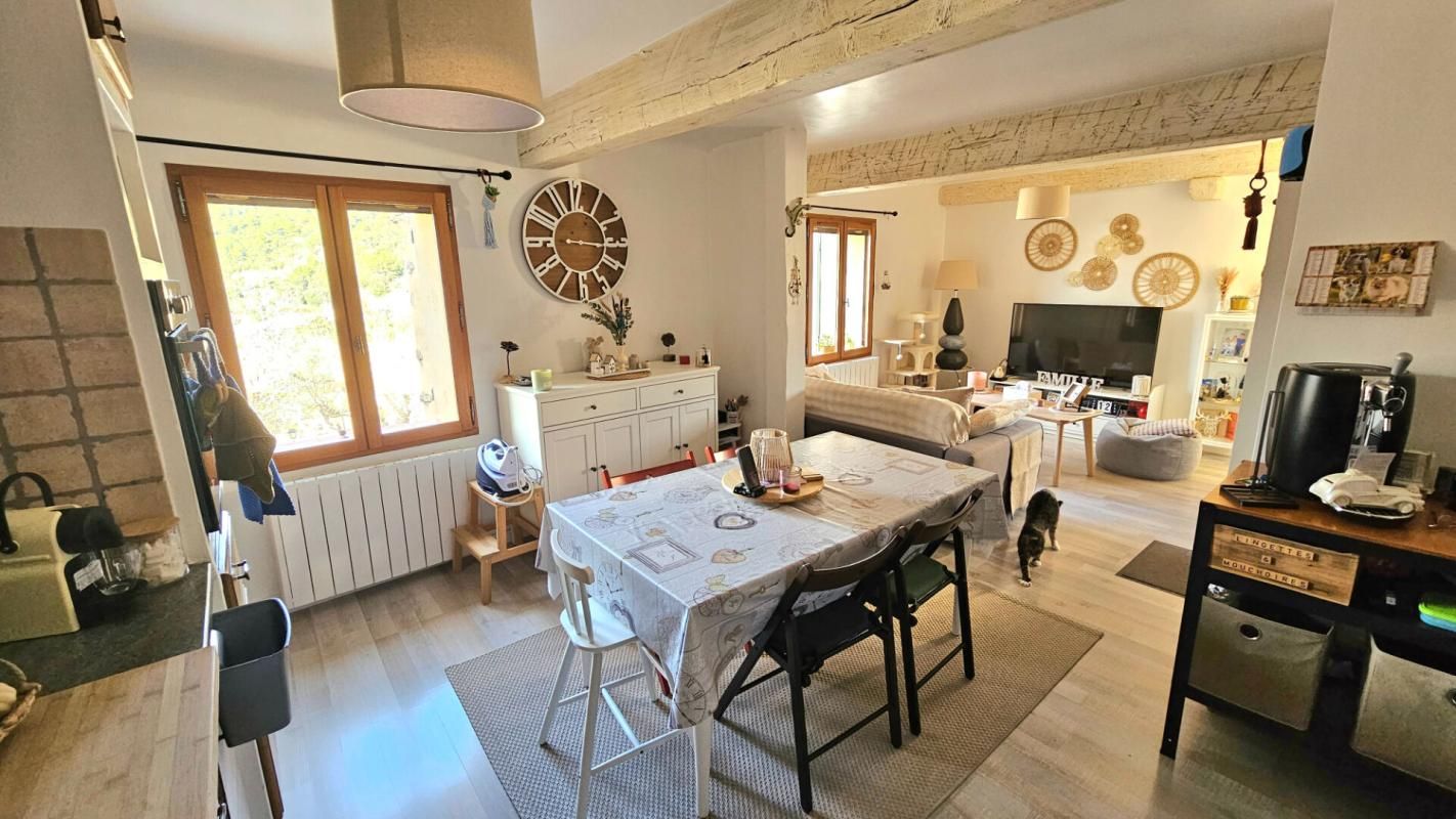 T 4 en duplex avec balcon