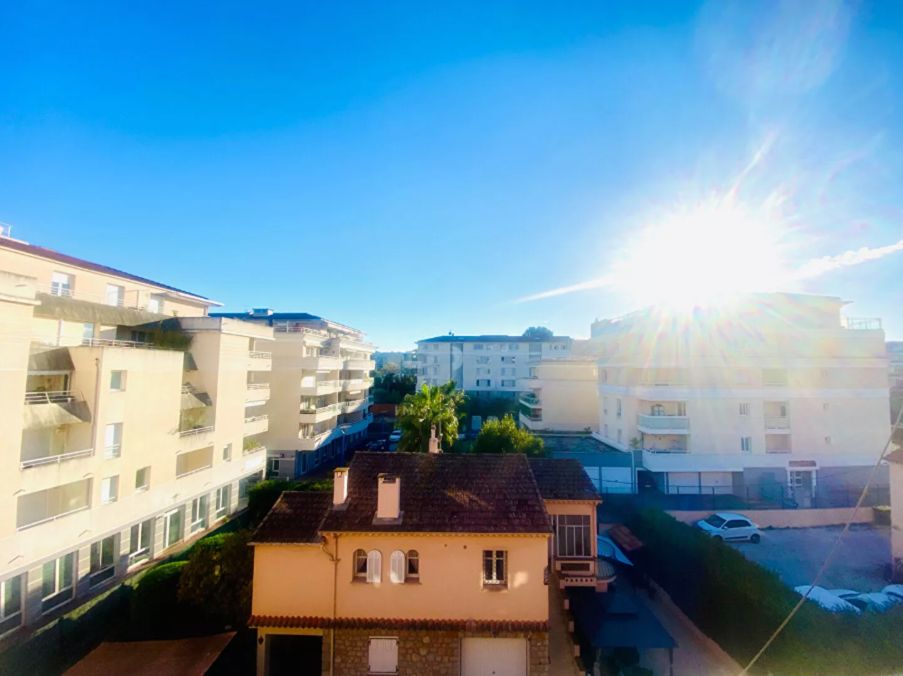 Appartement 3 pièces 66 m² Mandelieu La Napoule