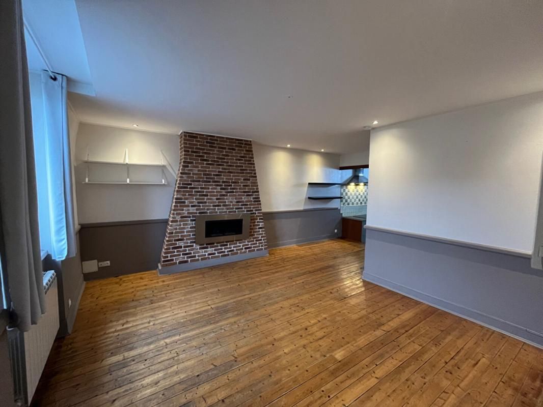 60500 CHANTILLY - APPARTEMENT 2 PIECES, 50 m² avec CAVE