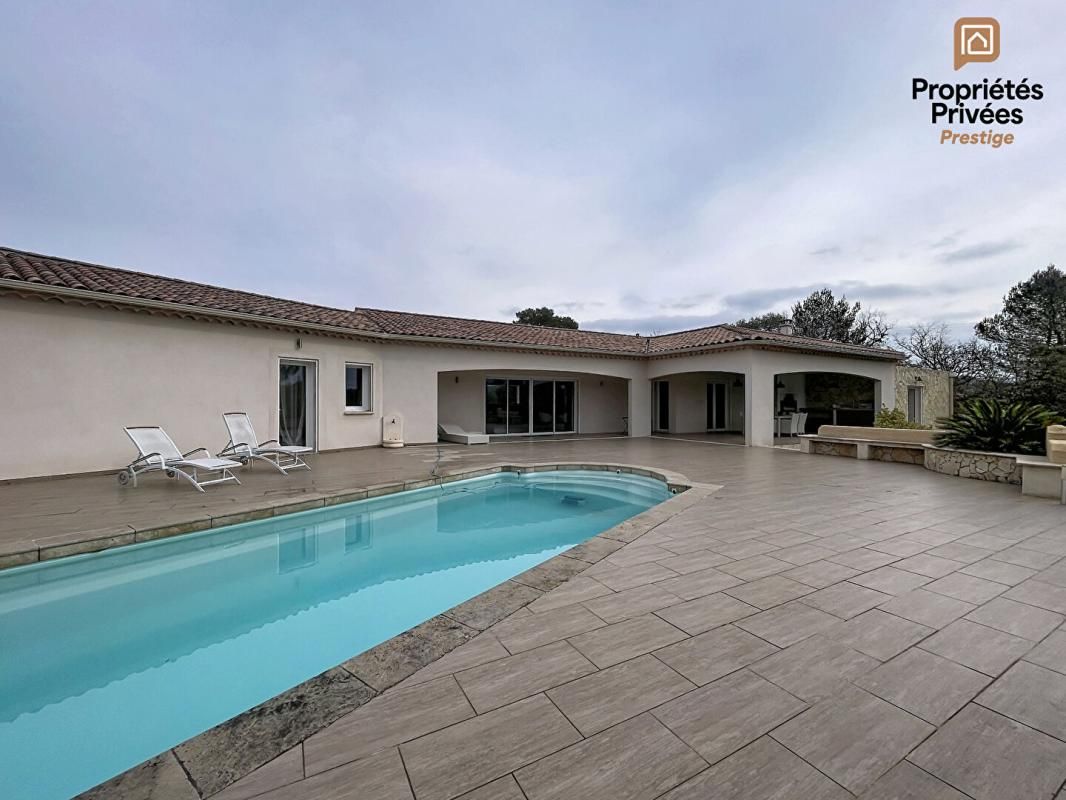 VUE DOMINANTE - PLAIN-PIED 200m² - PISCINE - ENVIRON 4000 m² + PARCELLE DÉTACHABLE - 25MIN AIX