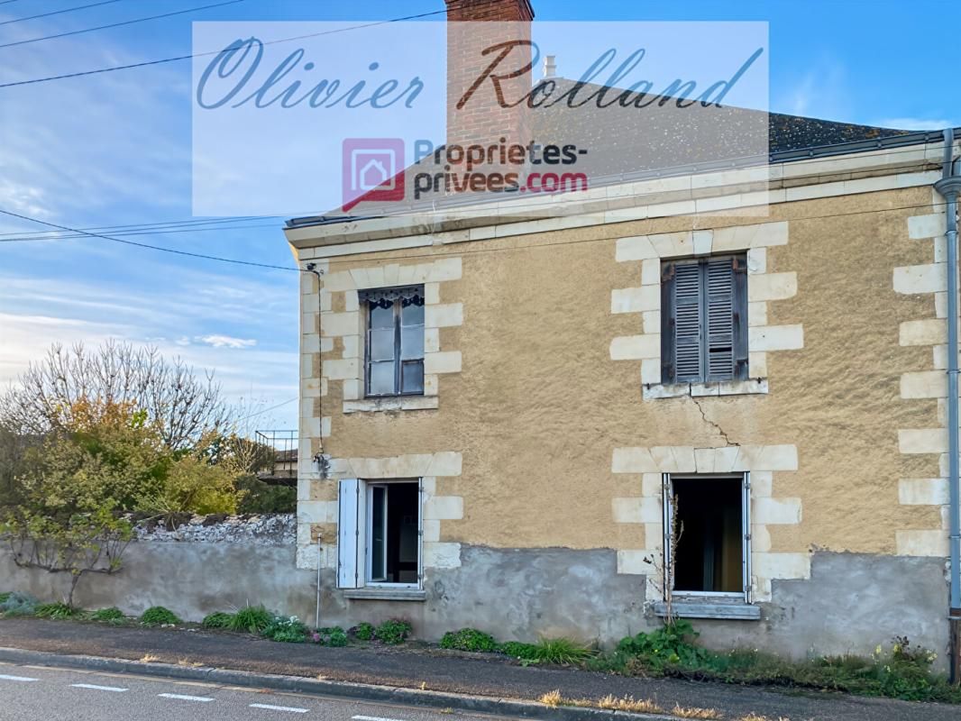 49540 - Aubigné sur Layon - Maison à rénover de 104 m² sur 500 m² de terrain avec dépendances