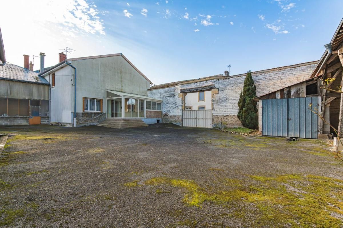 Corps de ferme, Maison, Dépendances et Terrain