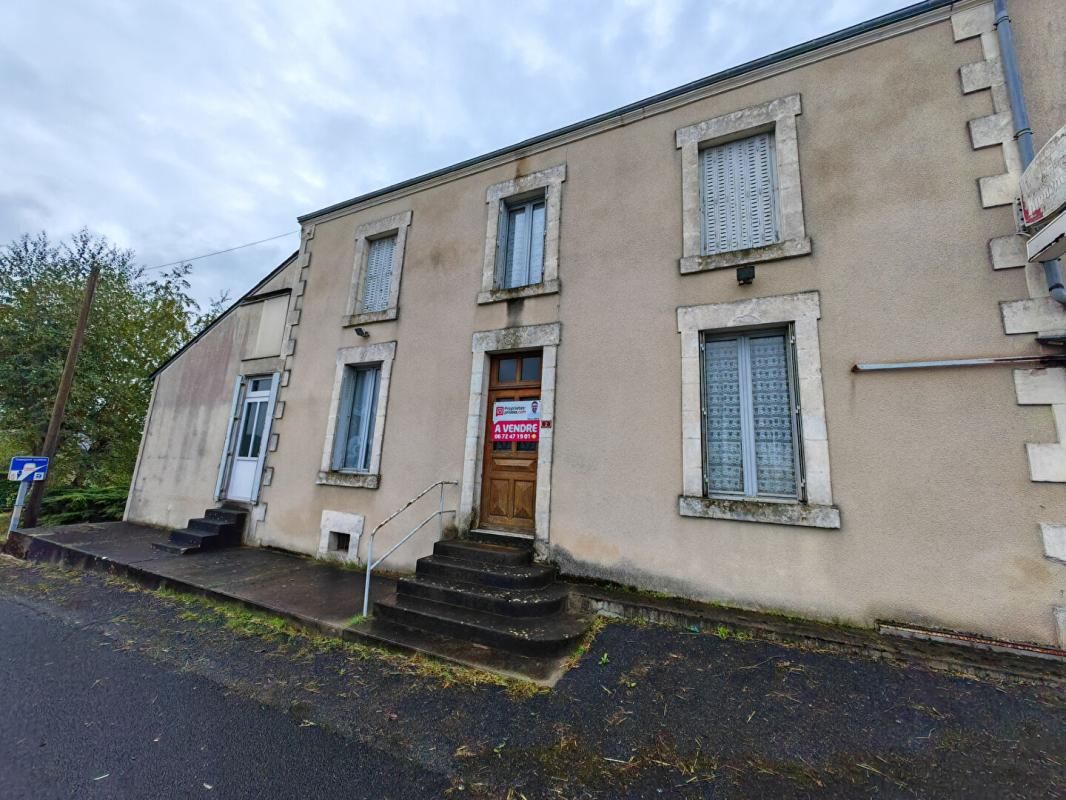 Exclu Vente interactive : très grande maison à rénover, Montipouret,10 pièces, 225 m2, multiples possibilités