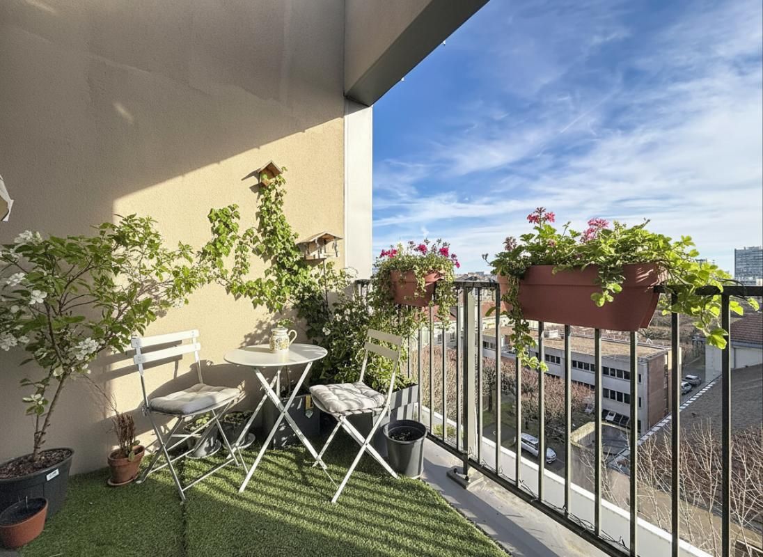 Appartement 3 pièces 70 m2 Avec LOGIA TERRASSE
