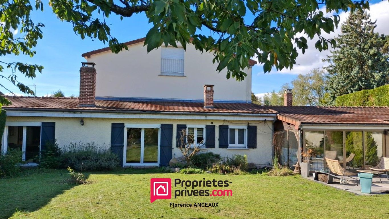 FAYET -CHARMANTE MAISON 4 CHAMBRES-JARDIN-GARAGE