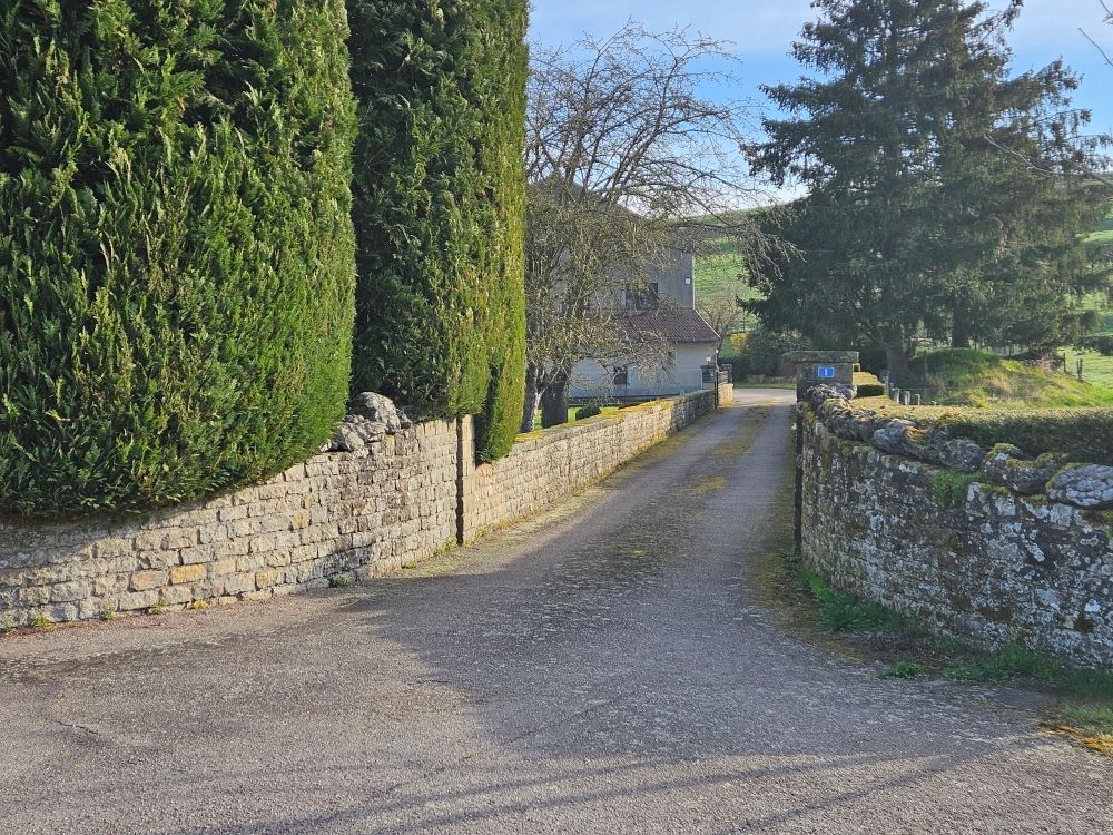 COUP DE COEUR ABSOLU DOMAINE HISTORIQUE AVEC 12 HECTARES PRIVÉS