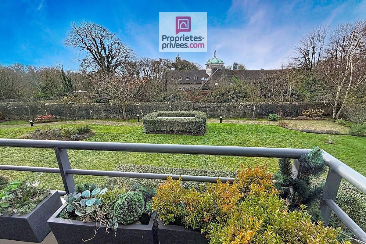 Grand appartement T3 de standing avec terrasse