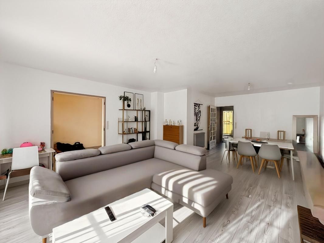 Pavillon individuel 5 chambres avec sous-sol complet - Charleville-Mézières 08000