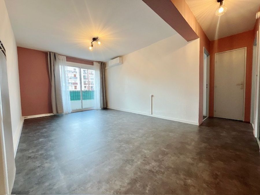 Magnifique appartement T3 de 57 m² en rez-de-chaussée d'une petite copropriété aux faibles charges