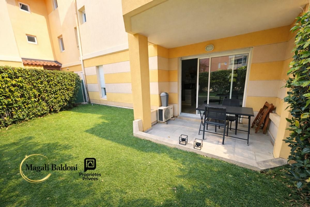 Appartement Port Frejus 2 pièces 30 m2- Cave- Jardin