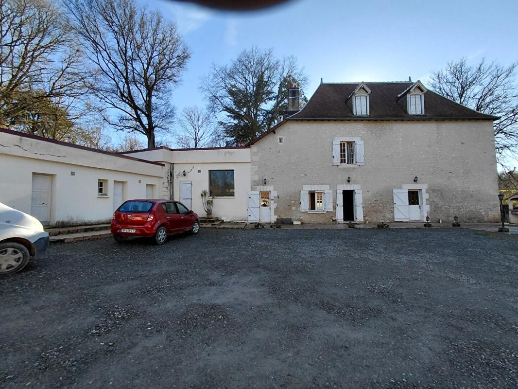 moulin de la parelle Chatillon sur indre 270 m2