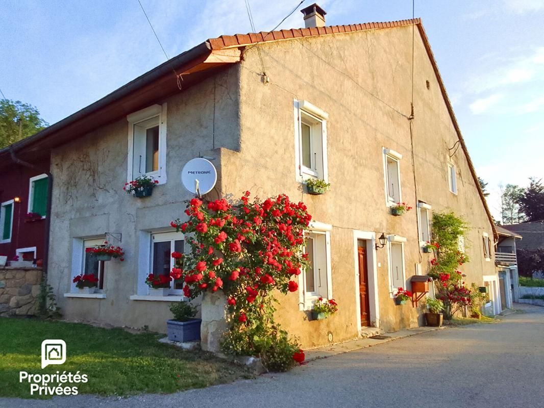 Maison 245m2 - Valserhône 01200 - 635'000