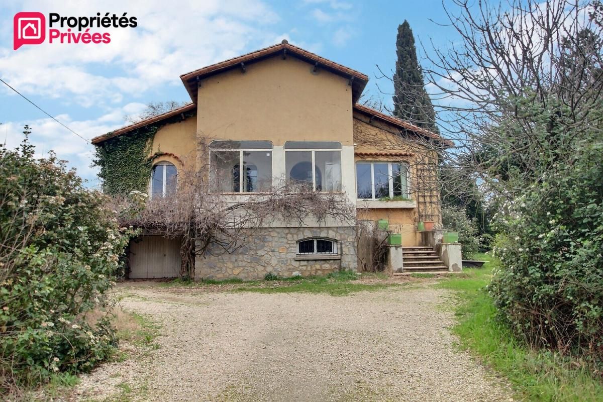 A UZES ! Maison de cachet à fort potentiel en retrait de l'axe Uzès-Alès !