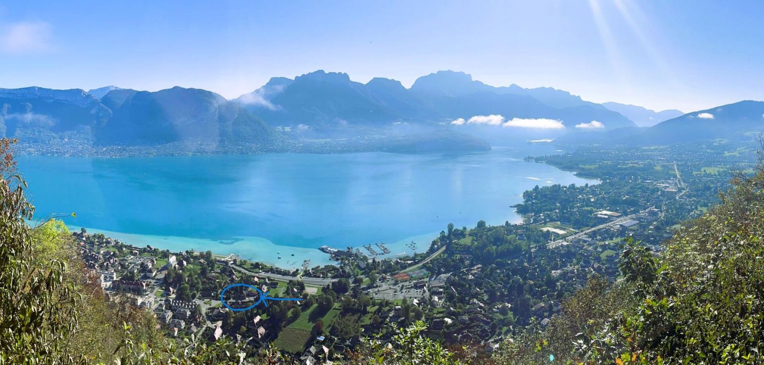 Sévrier : spacieux appartement 3 pièces (74 m²) ? Balcon ? cave - une place de Parking privé