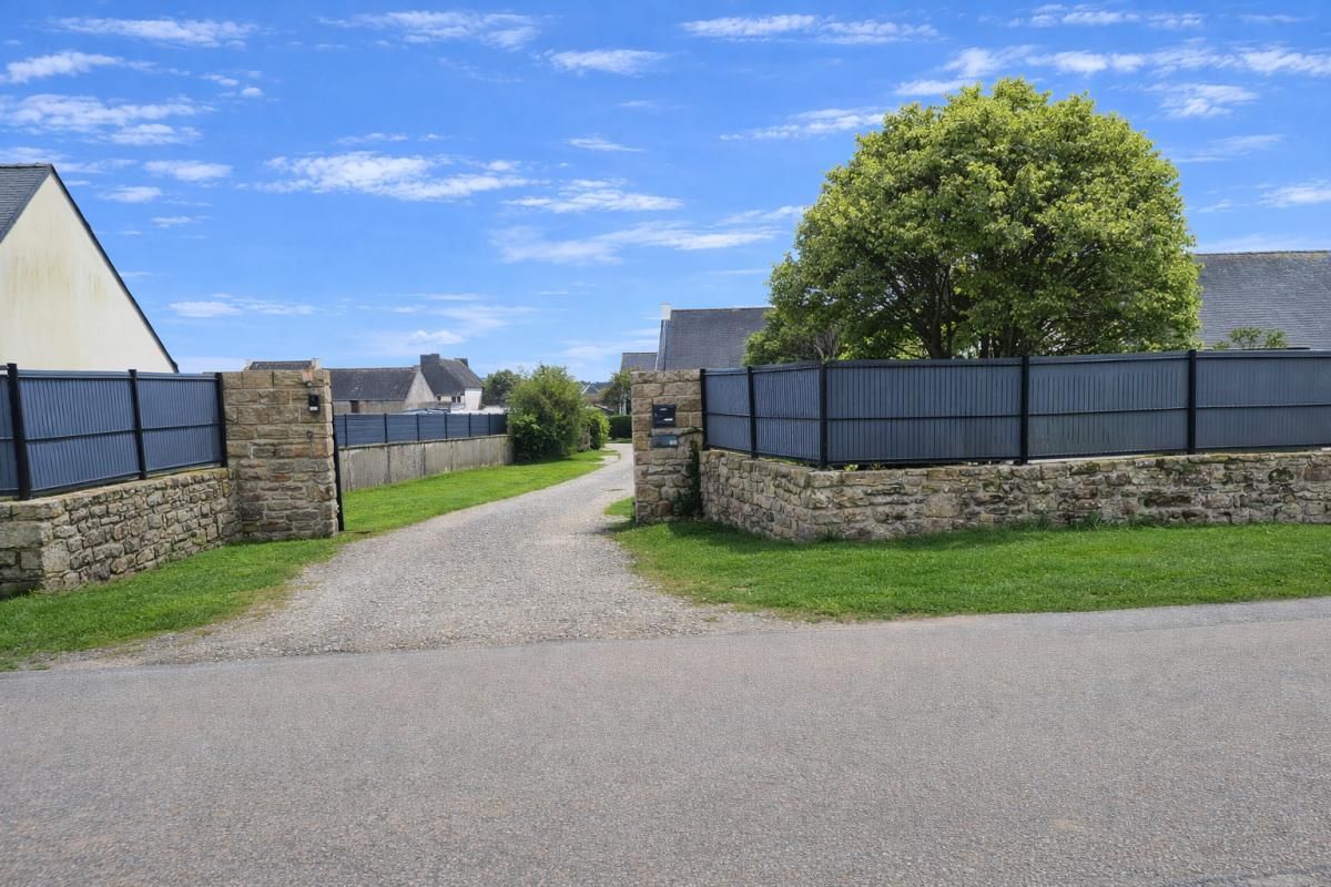 Maison 106 m² - 3 chambres - garage - Terrain 1 000 m² - Quartier calme - Proche plages - 8 min de Lorient en navette bus