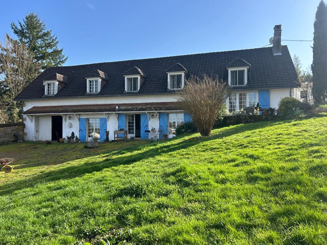 Saint Benin Des Bois Splendide maison 7 pièce(s) 194 m2