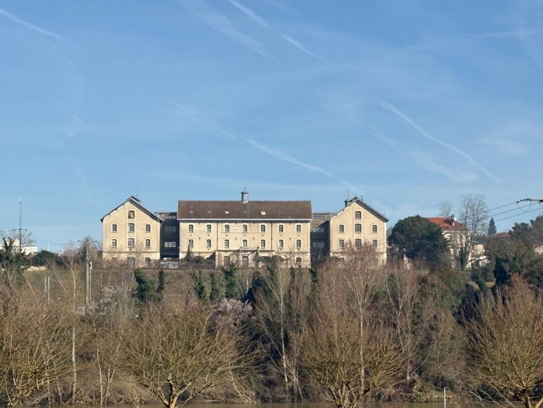 Axe Bordeaux Toulouse - Patrimoine industriel 9 000 m² , Hub logistique & résidentiel