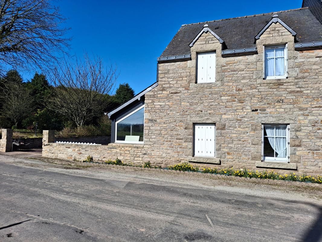 Vous rêvez d'espace, de nature et d'un terrain pour vos projets ? Cette propriété pourrait bien être votre coup de coeur