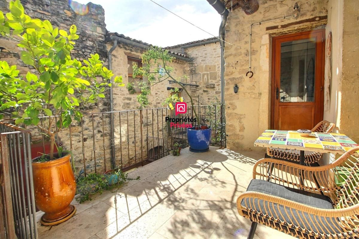 Maison avec piscine et dépendance 121 m² à Asperes