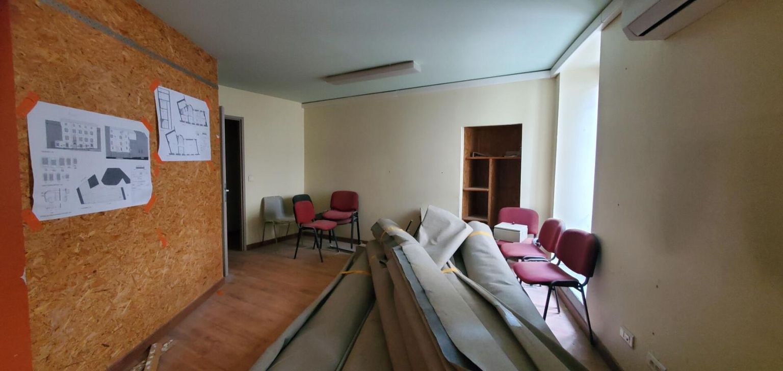 APPARTEMENT À RÉNOVER COEUR DE VILLAGE VIVANT ET TOURISTIQUE SUD ARDÈCHE