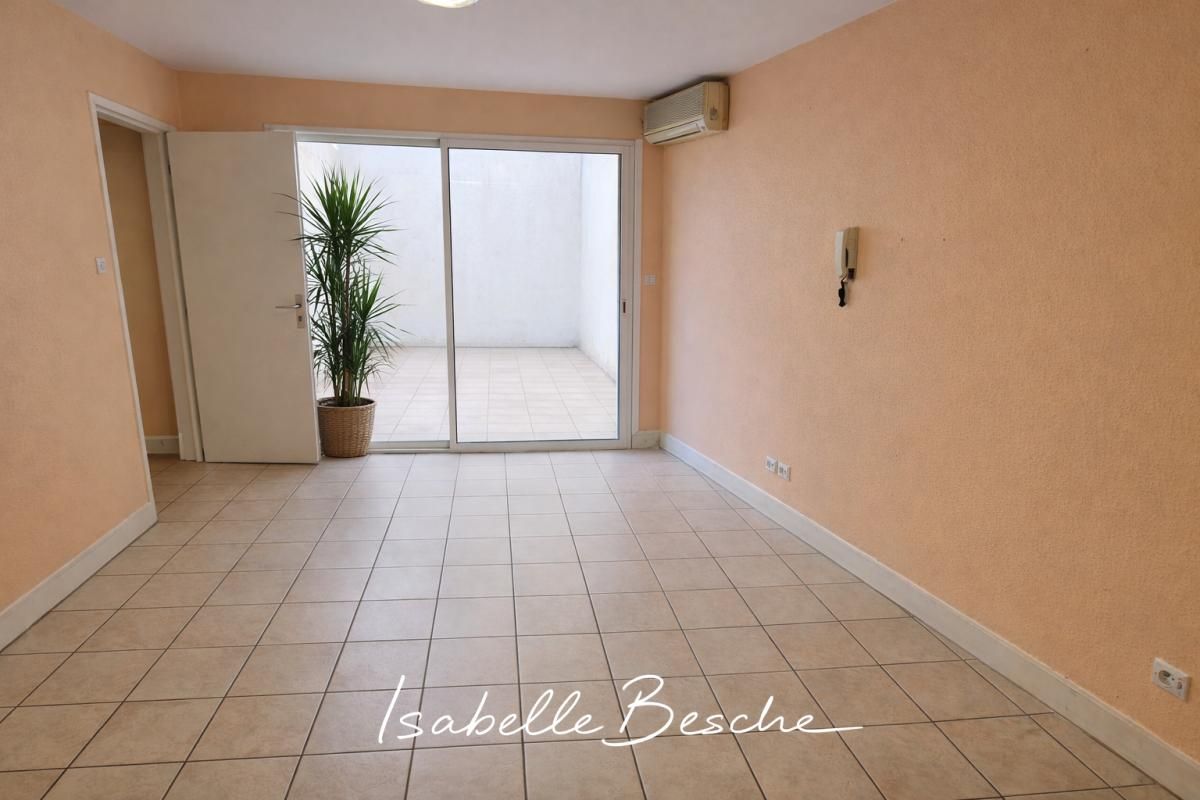 33100 BORDEAUX - LOCAL COMMERCIAL 213 M²