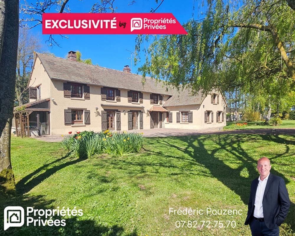 Houdan 10 mn / Propriété familiale 304 m2 / Terrain constructible et divisible