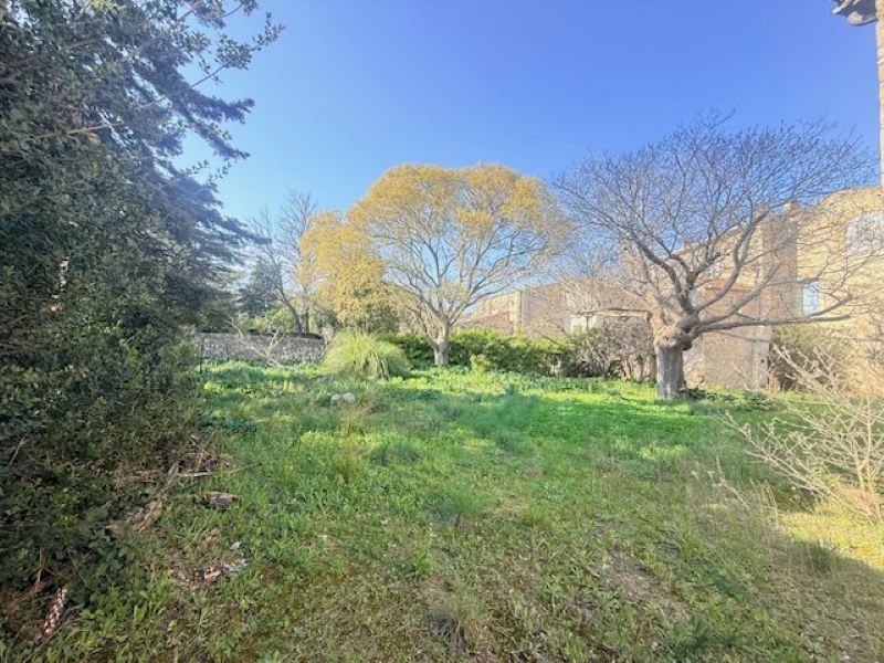 Idéal investisseur! Ensemble immobilier comprenant un T8 et un T3 sur parcelle de 1520m²