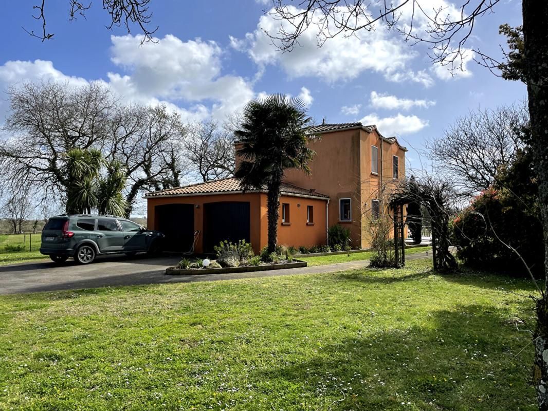 Corsept (44560) - Belle maison familiale avec 4 chambres, double garage et grand terrain