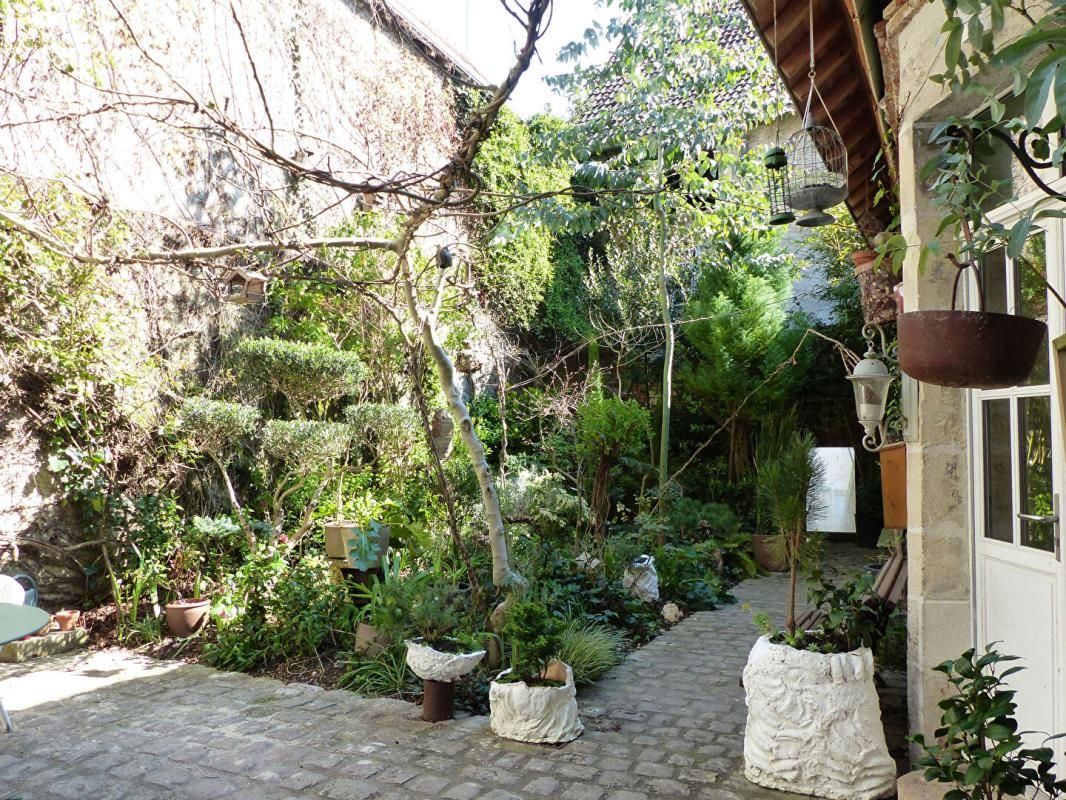 Maison de ville Chatillon Sur Loire 10 pièce(s) 300 m2 VIAGER OCCUPÉ