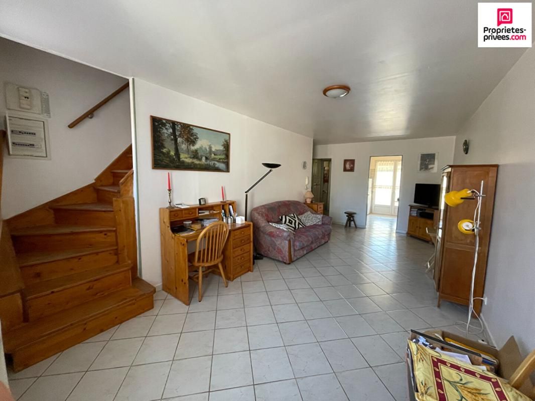 Maison de village avec garage et terrasse Quinson (04500)