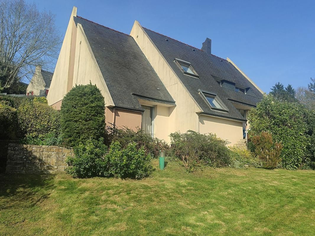 Maison, Elliant 7 pièce(s) DPE D