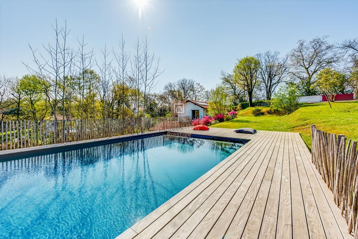 ARCANGUES VILLA D'EXCEPTION ELEGANCE AUTHENTICITÉ ET CALME ABSOLU