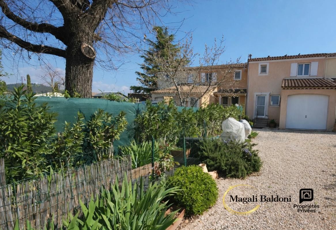 Maison 4 pièces avec garage et jardin- VIDAUBAN