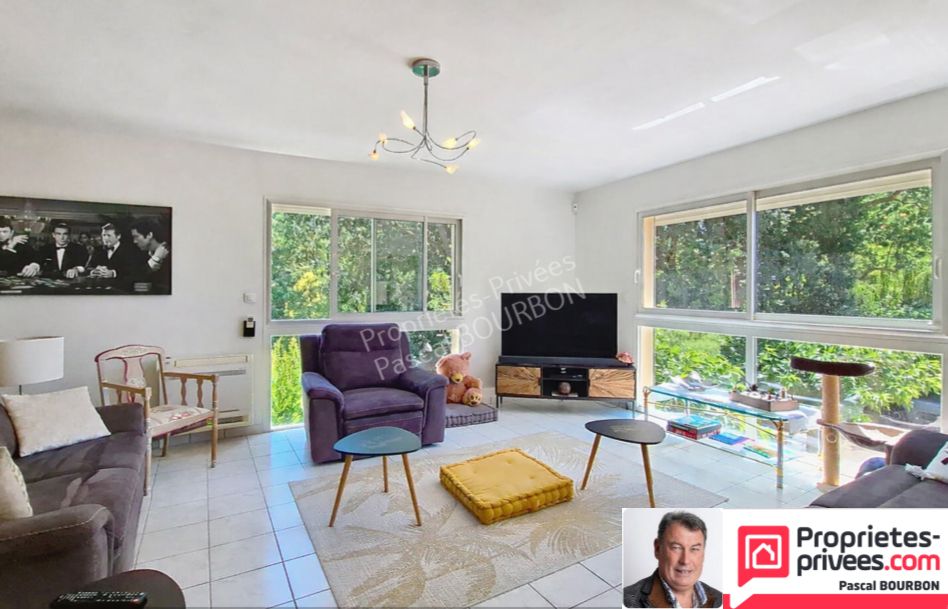 Maison 7 pièces 5 Ch 183 m2 Garages