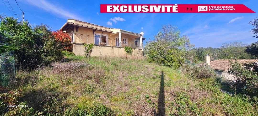 Villa de 93m² avec garage et vue sur 652m² de terrain