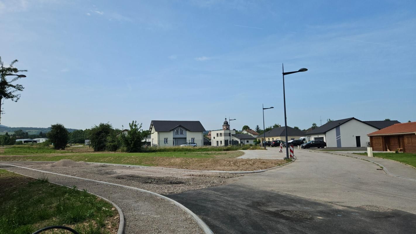 À VENDRE - MAGNIFIQUE Terrain totalement viabilisé PROCHE EPINAL L'emplacement parfait pour votre future maison familiale !