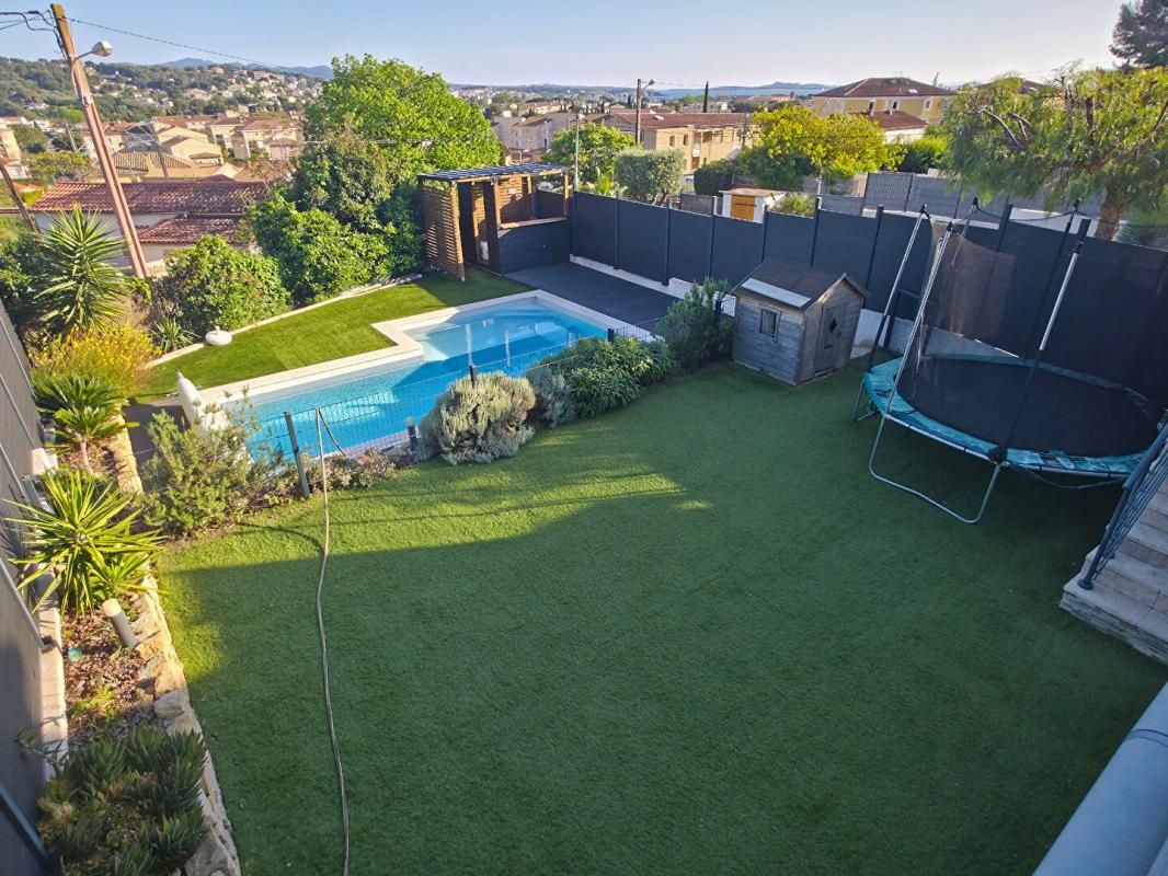 Maison DE 116M2 AVEC PISCINE A SANARY QUARTIER BEAUCOURS