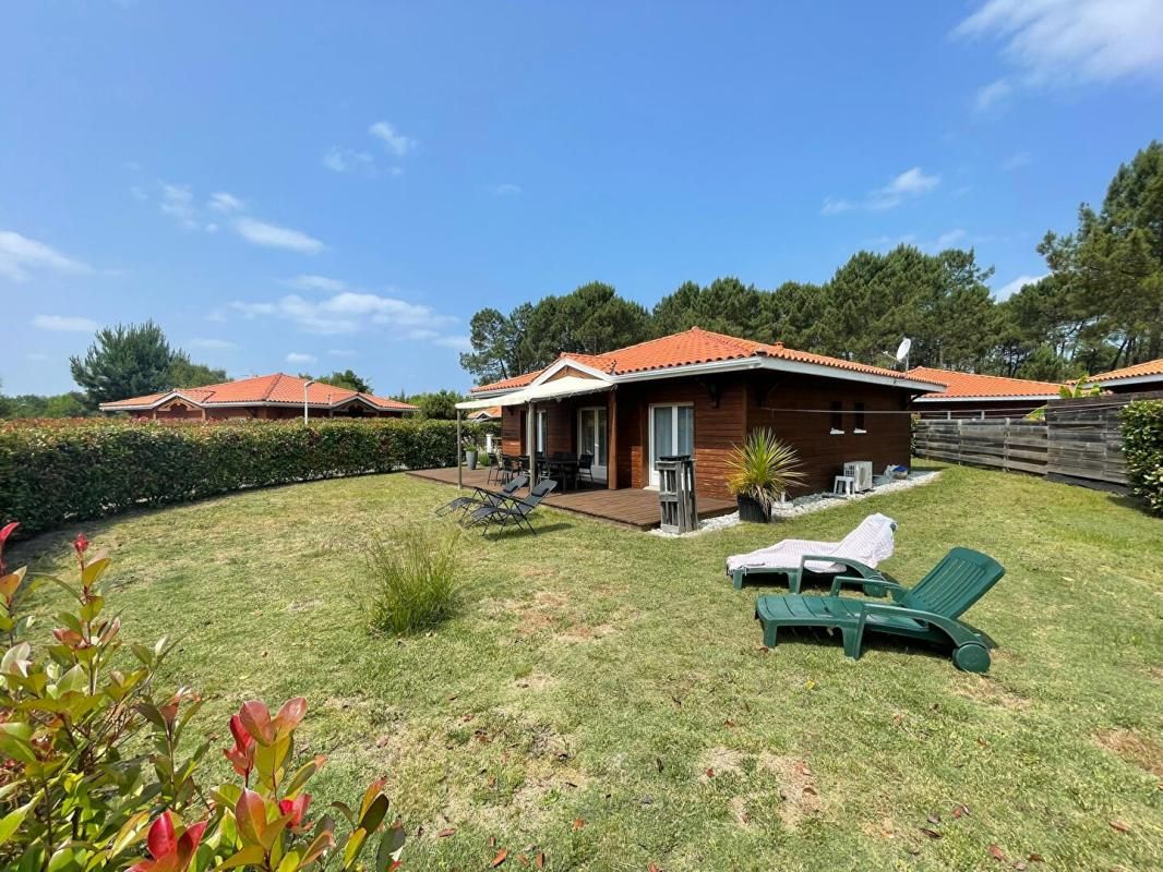 EN EXCLUSIVITÉ Maison récente avec fort potentiel locatif à Parentis-en-Born, à deux pas du lac