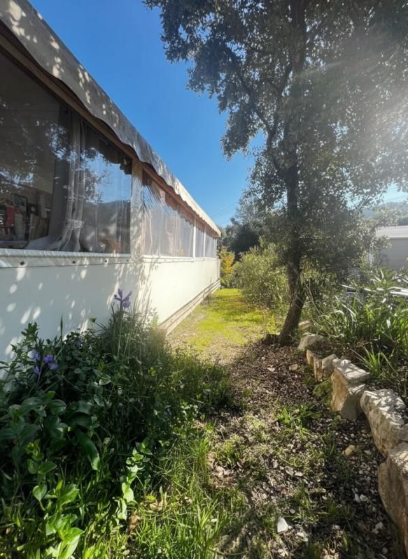 Terrain de Loisir avec Mobile-Home