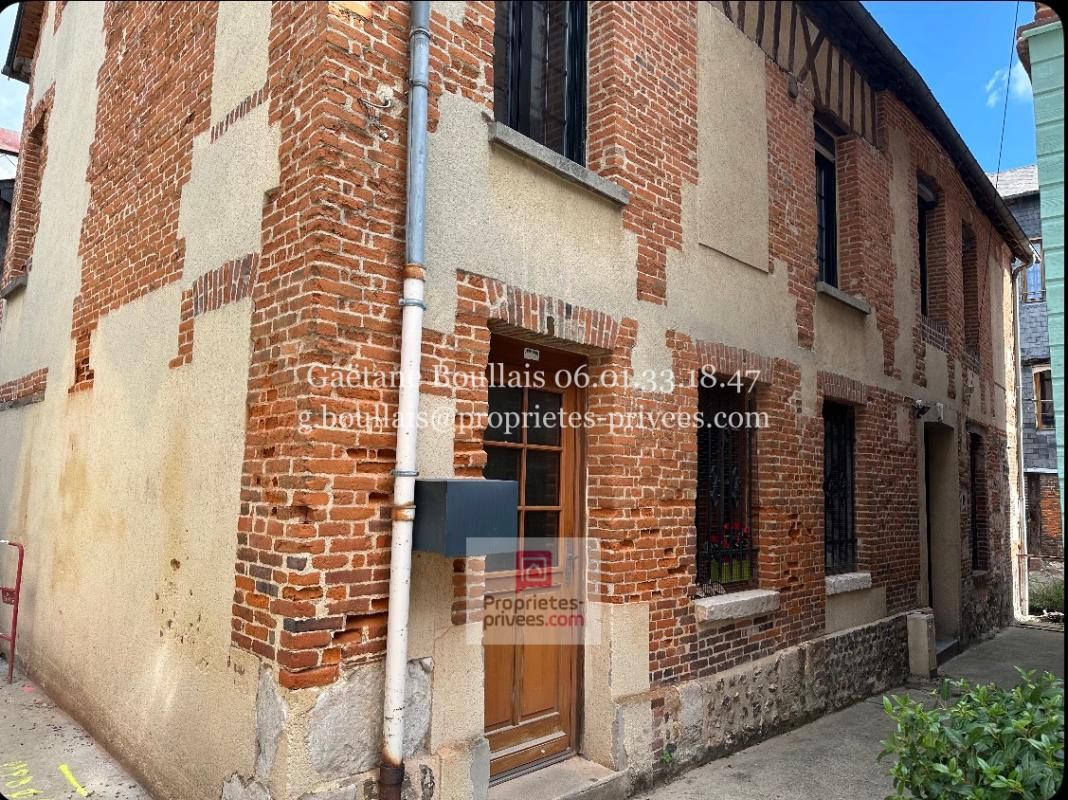 27500 - PONT-AUDEMER Immeuble de rapport 5 appartements - 259.900 euros