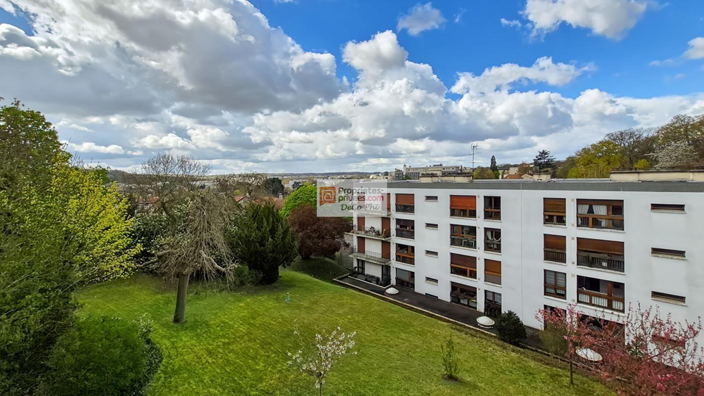 Appartement 2 balcons 152 m2 calme 5 pièces Viroflay